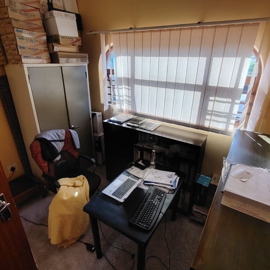 6 Bedroom Property for Sale in Baysville Eastern Cape